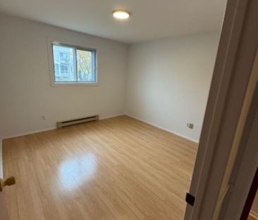 5 1/2 à louer - Photo 3