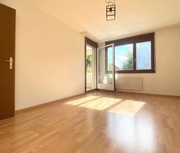 zentrumsnahe Wohnung mit Sitzplatz! - Photo 1