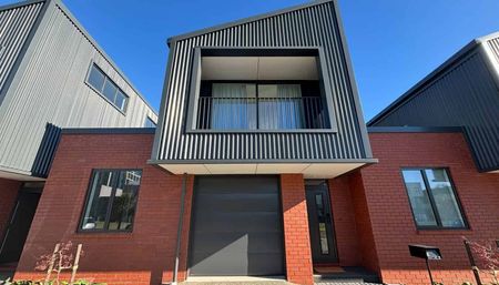 Luxurious Urban Escape - Photo 3