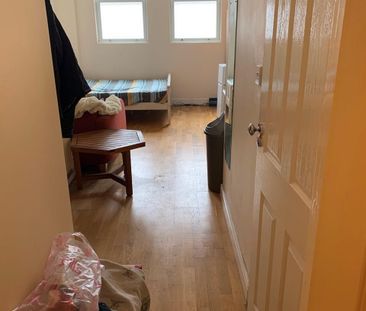 Studio Flat, Hornsey Road, N19 - Photo 2