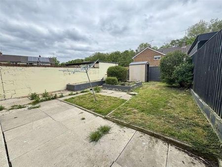 Purley Avenue, Park South, Swindon, SN3 - Photo 3