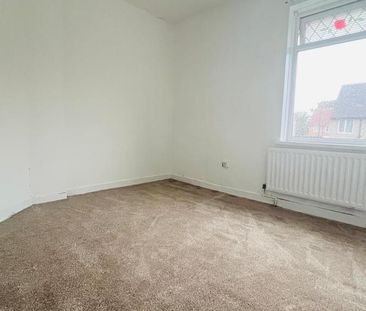 4 bedroom terraced house to rent - Photo 2