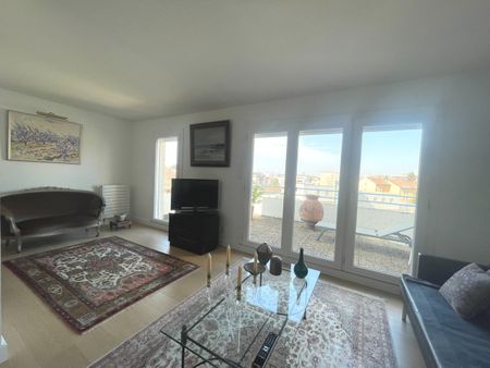 Location Appartement 4 pièces 105m² ROMANS SUR ISERE 26100 - Photo 2