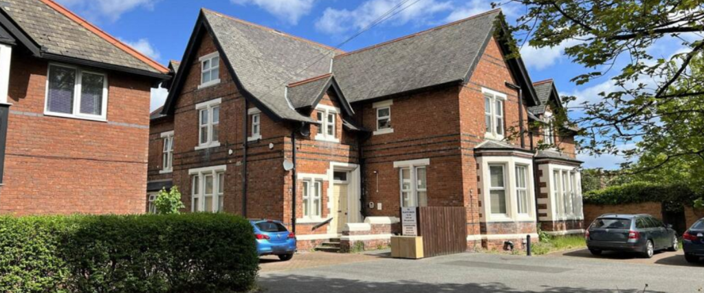 3 bedroom flat to rent - Photo 1