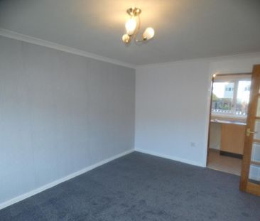 1 bedroom ground floor flat to rent - Photo 3