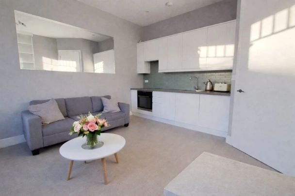 Dartmouth Road, Willesden, London, NW2 - Photo 1