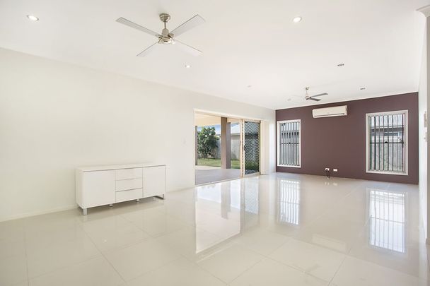 Large corner block! - Photo 1