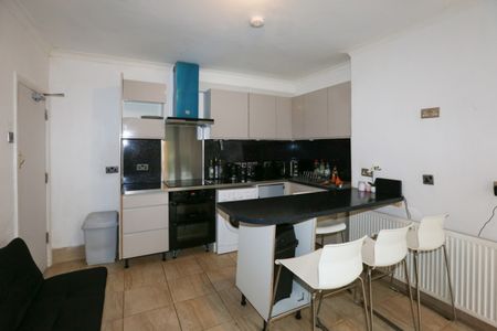 1 bed Shared House for Rent - Photo 3