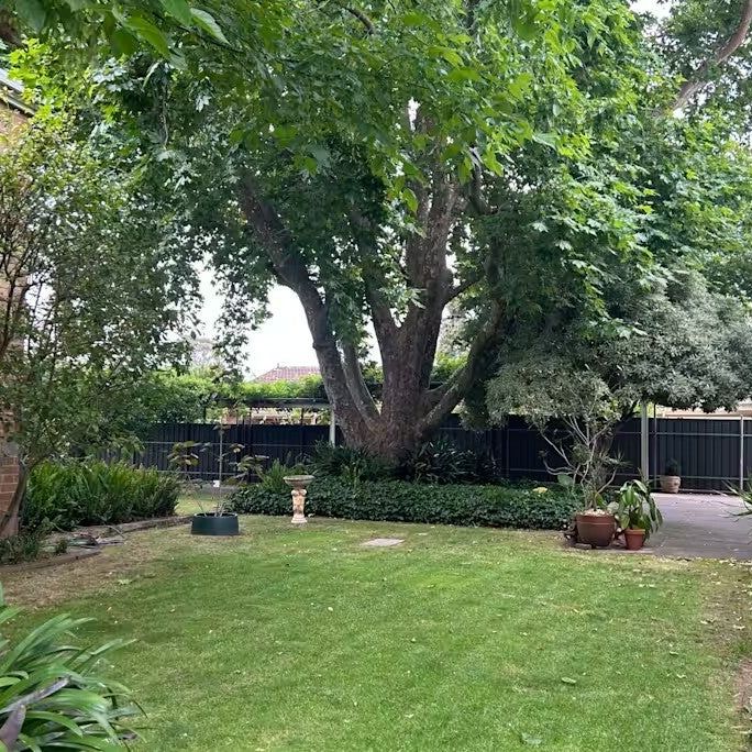 Tusmore - Photo 1