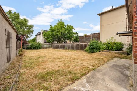 For Lease - 198 Dunblaine Avenue, Toronto, Ontario - Photo 3