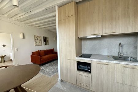 Appartement à louer à Paris 6Ème - Photo 2