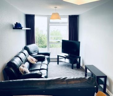 6 bedroom house to rent - Photo 1