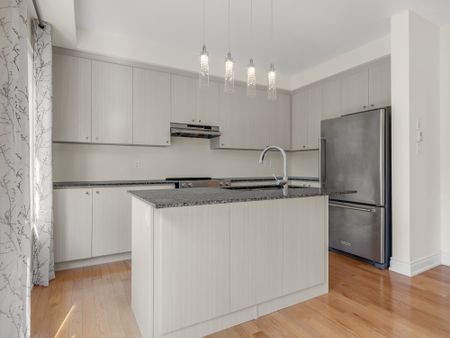 For Lease - 34 Windsor Circle, Niagara-on-the-Lake, Ontario - Photo 3