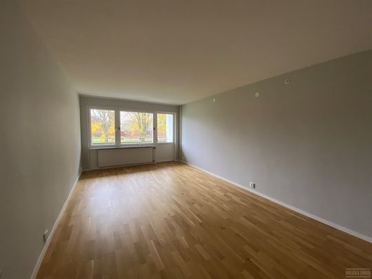 Hjelmarsrörsgatan 26 - Photo 1