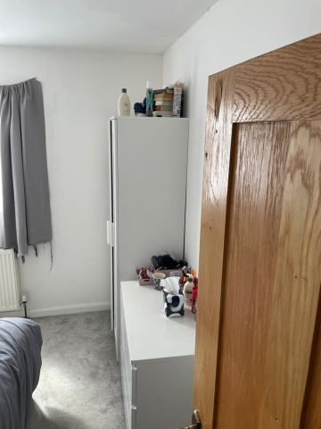 Room in a Shared House, Tybenham Road, SW19 - Photo 4