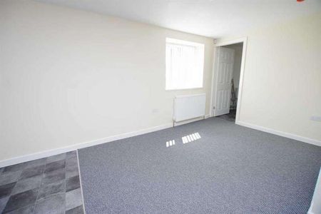 Croft Street, Idle, Bradford, BD10 - Photo 2