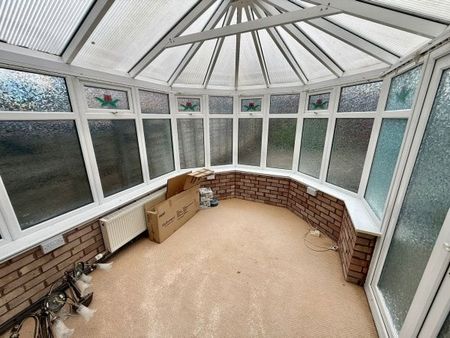 Abbey Close, Worcester, WR2 - Photo 5