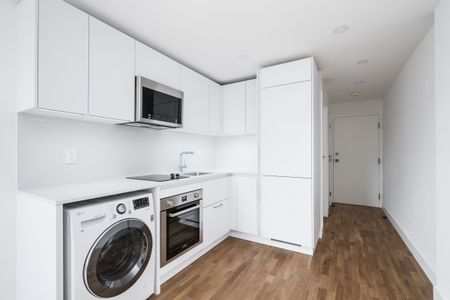 798 Richmond Street West - Photo 3