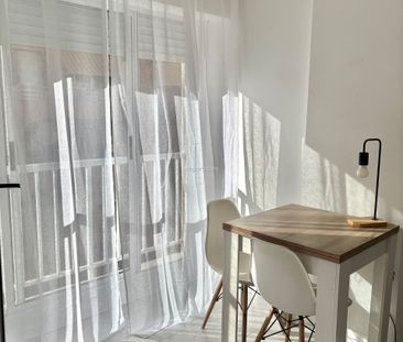 Apartment in Torrevieja, Playa de los Locos, for rent - Photo 1