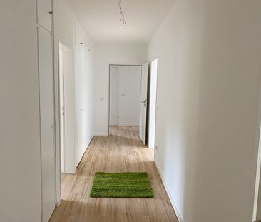 Renovierte 4-Zimmer-Wohnung im Herzen von Bergisch Gladbach - Foto 3