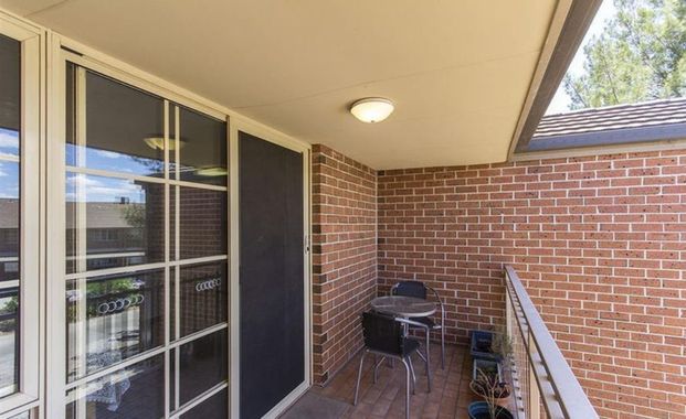 Bright and Modern Two-Bedroom Apartment in the Heart of Lyneham - Photo 1