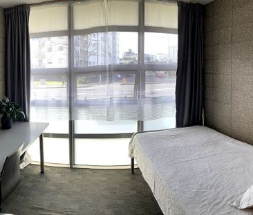 Furnished Studio Apartment in City - Photo 3