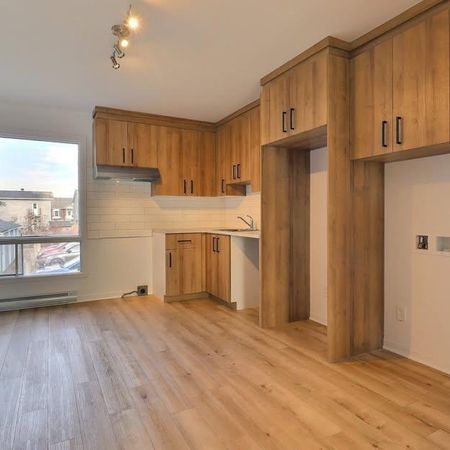 4 ½ à Saint-Jacques entièrement rénové - disponible dès maintenant - Photo 3