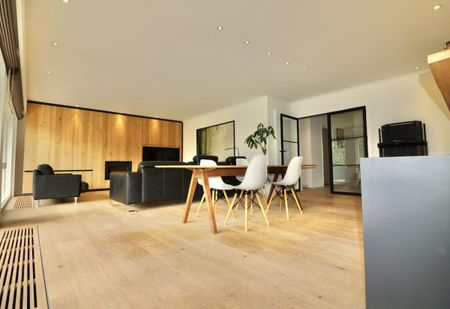 Stijlvolle, ruime villa met 4 slp, inpandige garage, tuin en terras voor 1.350 EUR/mnd - Photo 2