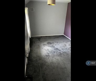 2 bedroom end of terrace house to rent - Photo 4