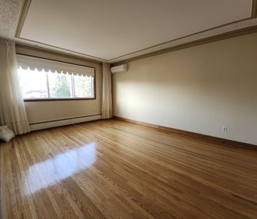 Spacieuse unité de 3 chambres à coucher située dans un charmant dup... - Photo 3