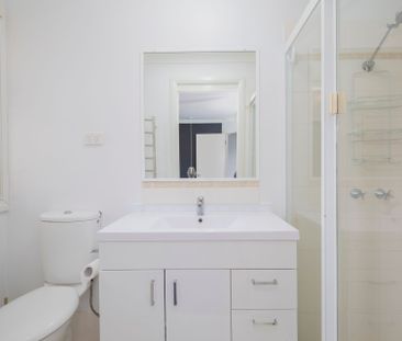 Tidy 2 Storey, 3 Bedroom Townhouse - Photo 4