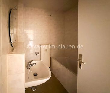 Plauen-Neundorf: 2-Zimmer-Dachgeschosswohnung mit Balkon + Stellplatz - Photo 3