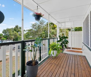 Family Friendly Home for Rent — 19 Peter Street, Strathpine QLD 4500 - Photo 5