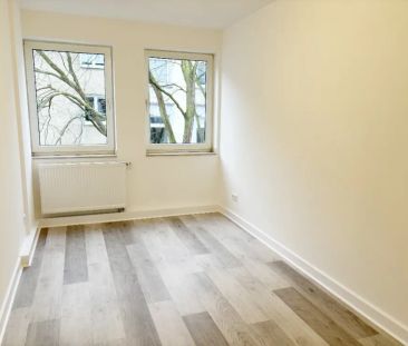 Düsseldorf-Unterbilk! Helle 3-Zimmer-Wohnung mit Balkon! - Photo 2