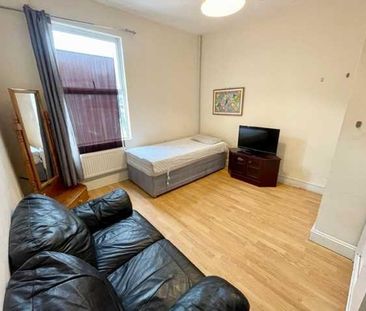 House share to rent - Photo 2