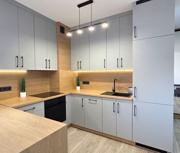 Kawalerka w nowym bloku + garaż, komórka - Photo 1