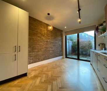 4 bedroom townhouse to rent - Photo 3