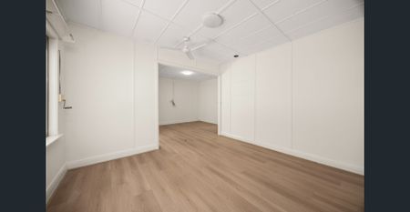 Charming Renovated Villa on Expansive Rural Grounds - Photo 5