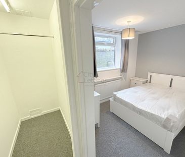 2 Bedroom Ground Floor Flat - Photo 4