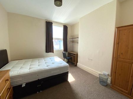 6 bedroom house to rent - Photo 4