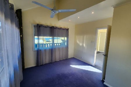 40 Lotus Avenue, - Photo 5