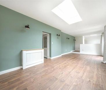 5 bedroom detached house to rent - Photo 1
