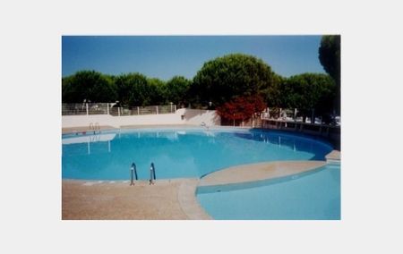 Location Studio + cellier + piscine Le grau-du-roi - Photo 4