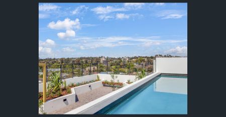 This is Living ! Brand New move in now - Photo 2