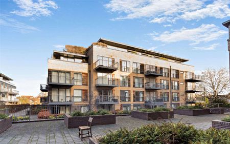 Modern one bedroom apartment on the ground floor with patio - Photo 4