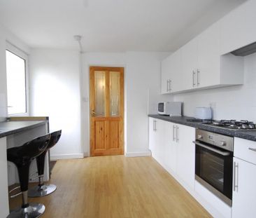2 bedroom house share to rent - Photo 1