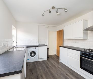 Lower Road, Sutton, SM1 - Photo 2