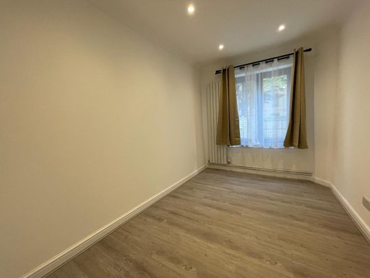 4 Bed Terraced House, Harrier Way, E6 - Photo 1
