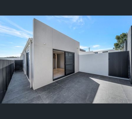 110a Tamworth Cres, Hoxton Park, NSW 2171 - Photo 1