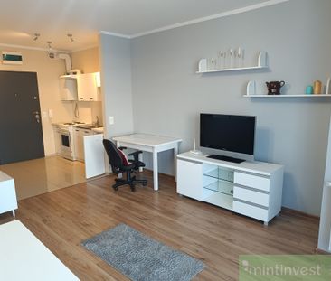 Umeblowana kawalerka z balkonem. - Photo 4